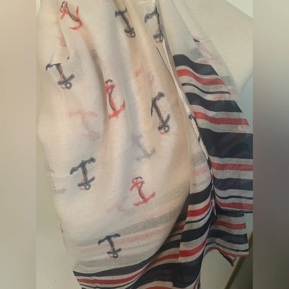 Bucasi chic scarf